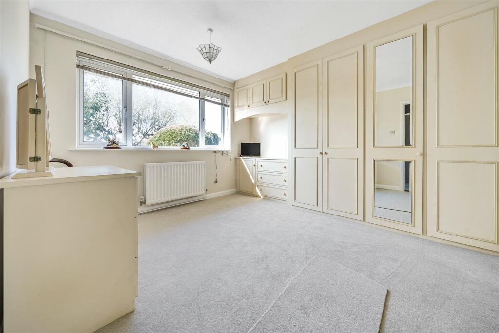 2 bedroom bungalow for sale in Woolbrook Rise, Sidmouth, Devon, EX10