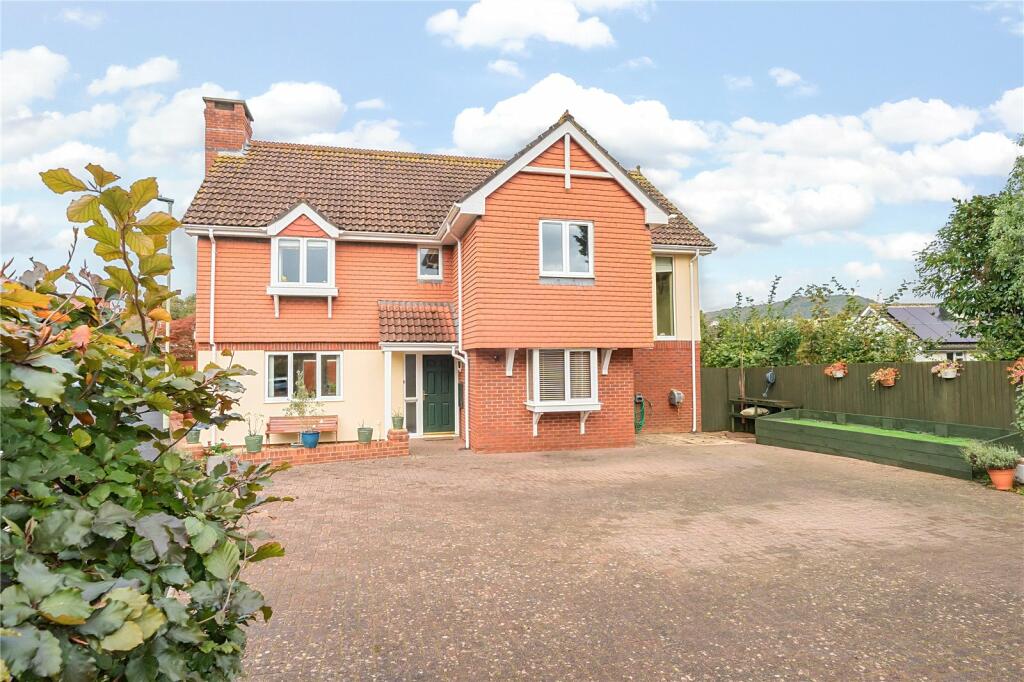 4 bedroom detached house for sale in Bulverton Park, Sidmouth, Devon, EX10