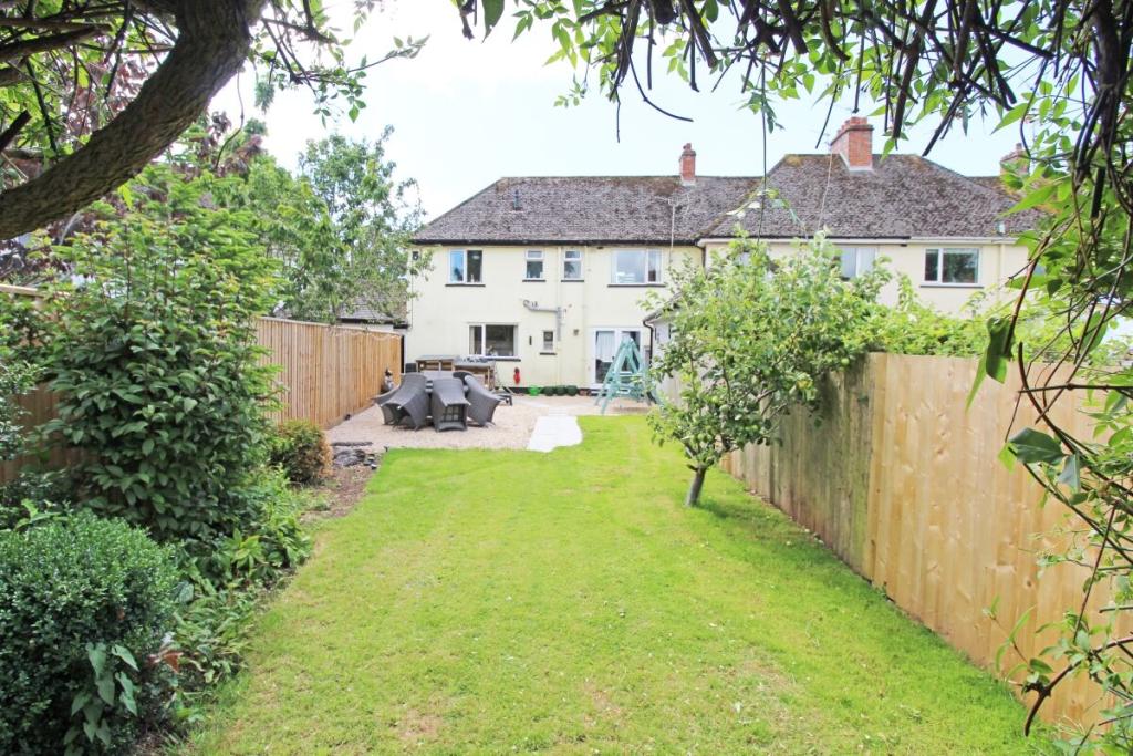 3 bedroom semidetached house for sale in Salters Meadow, Sidmouth, EX10