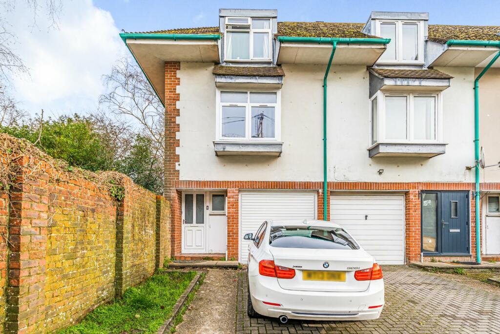 3 bedroom house for sale in Burgoyne Road, Thornhill, Southampton, Hampshire, SO19