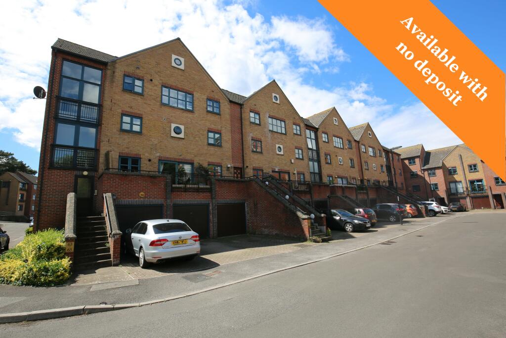 2 bedroom flat for rent in Whitworth Crescent, Bitterne Park, Southampton, Hampshire, SO18