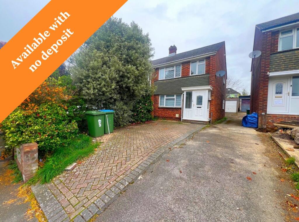 3 bedroom semi-detached house for rent in Effingham Gardens, Sholing, Southampton, Hampshire, SO19