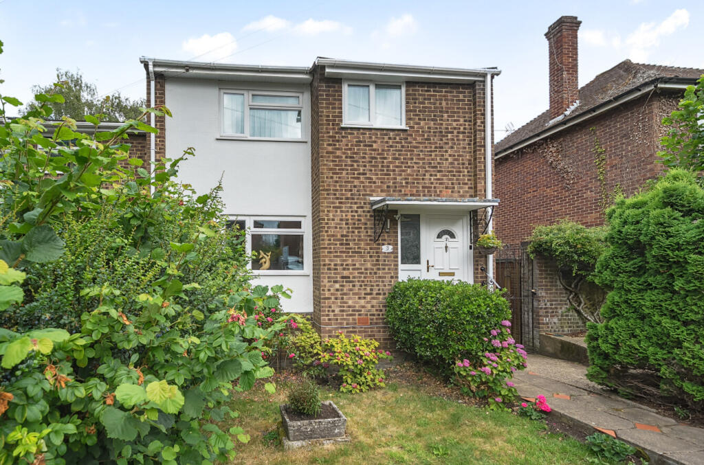 Main image of property: Dimond Hill, Southampton, Hampshire, SO18
