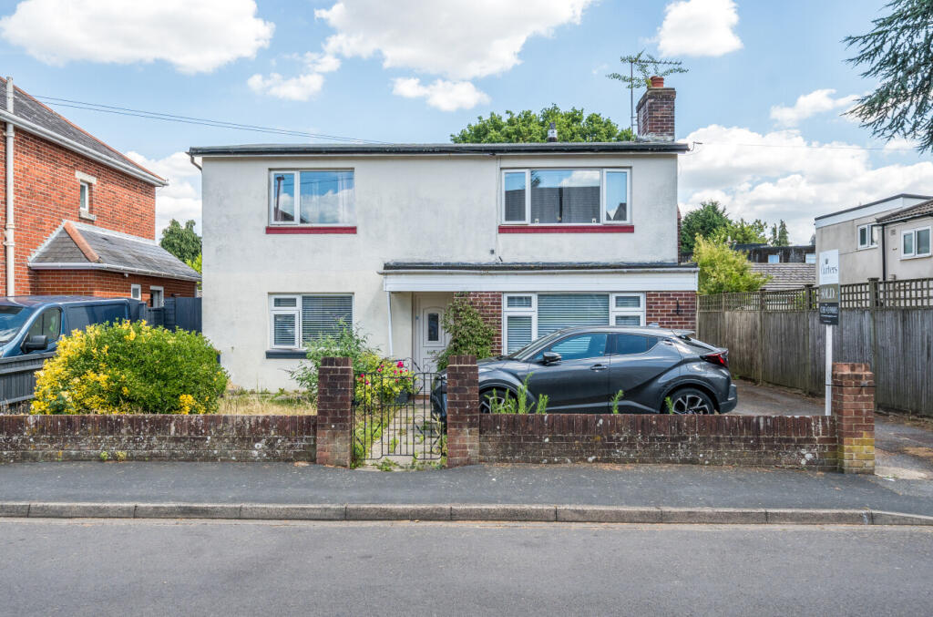 Main image of property: Commercial Street, Southampton, Hampshire, SO18