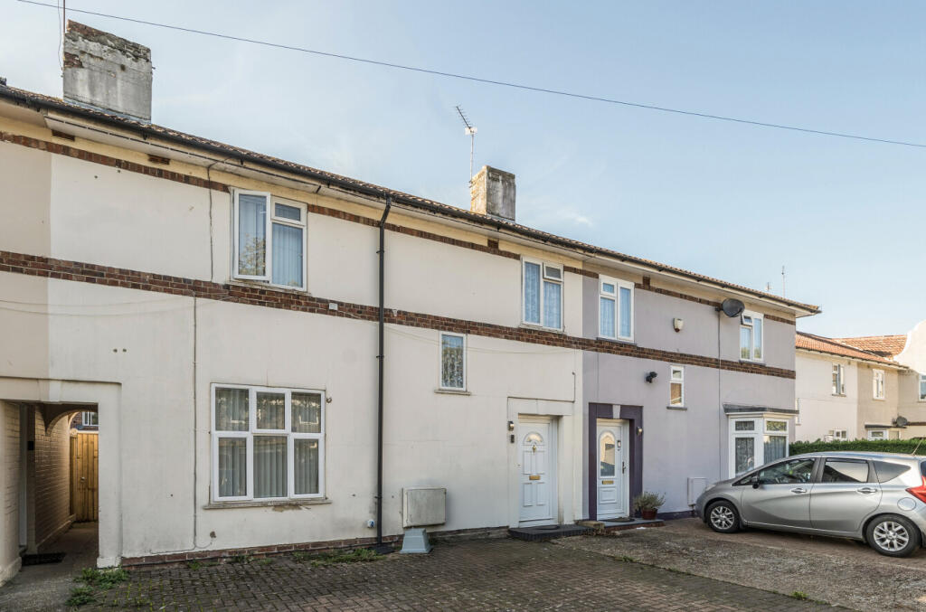 Main image of property: Walnut Avenue, Southampton, Hampshire, SO18