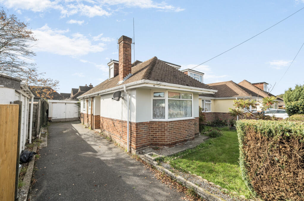 Main image of property: Pangbourne Close, Sholing, Southampton, Hampshire, SO19