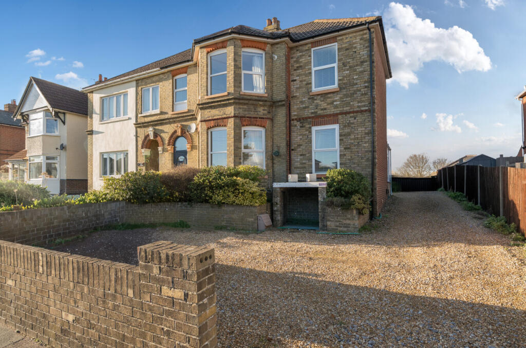 Main image of property: Peartree Avenue, Bitterne, Southampton, Hampshire, SO19