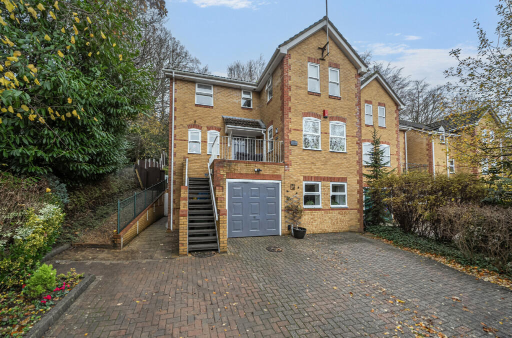 Main image of property: Vinebank, Bitterne, Southampton, Hampshire, SO18