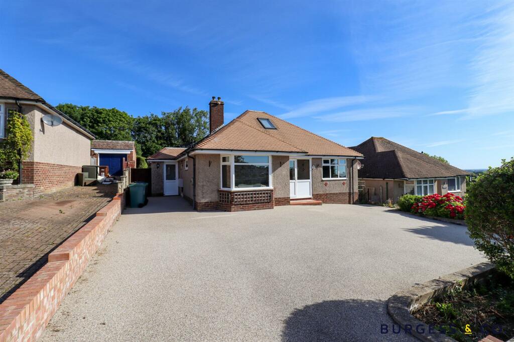 4 bedroom detached bungalow for sale in Selmeston Road, Eastbourne, BN21