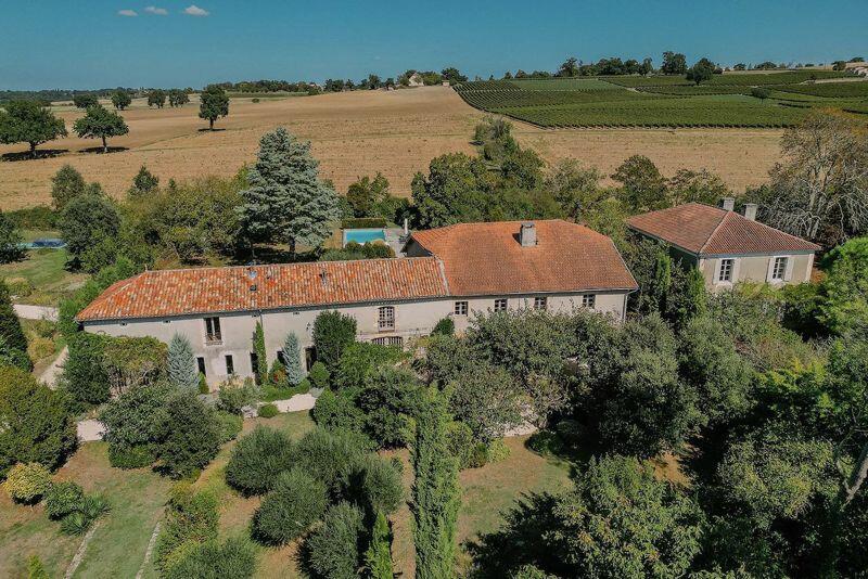 7 bedroom country house for sale in Condom, Gers, France