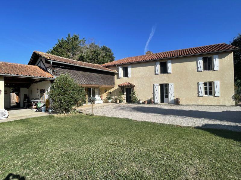 Farm House for sale in Trie-sur-Baise...