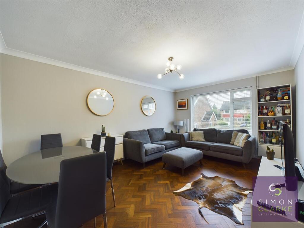 Main image of property: Oakleigh Road North, Whetstone N20