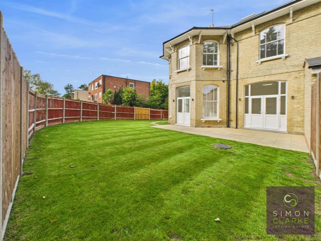 Main image of property: Woodside Avenue, London, N12