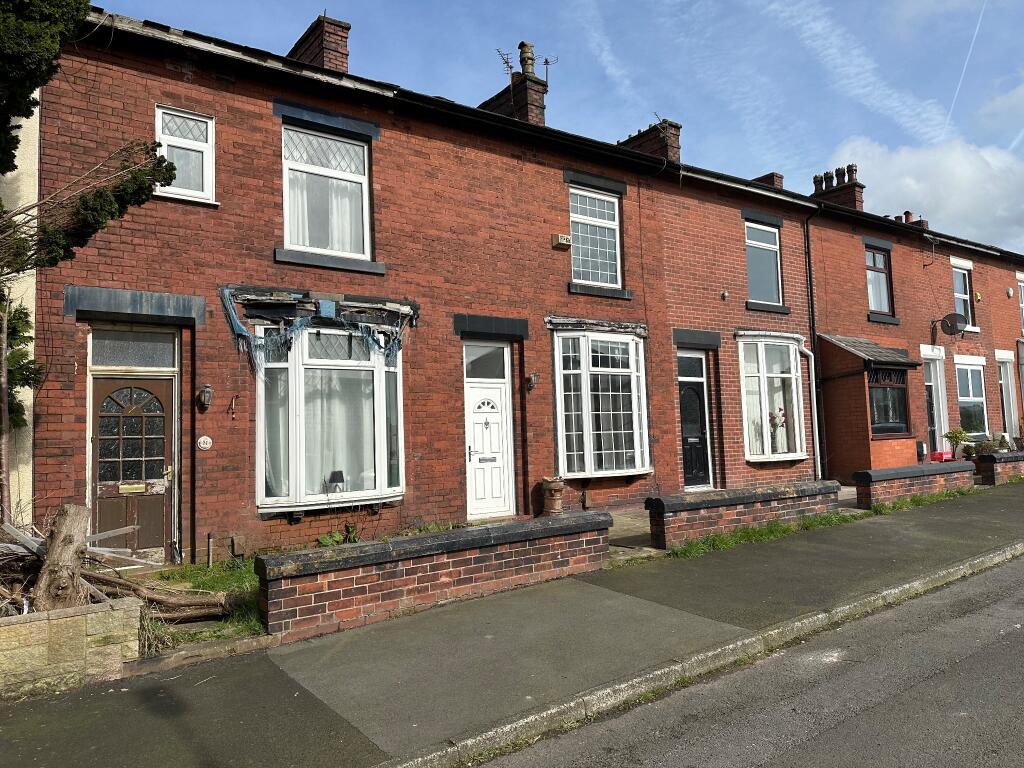 3 bedroom terraced house for sale in Queens Avenue, Bromley Cross