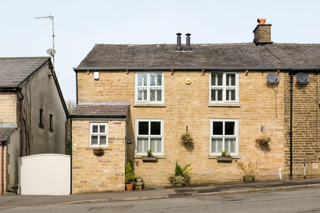 4 bedroom terraced house for sale in Postmasters Cottage, 19 Bolton