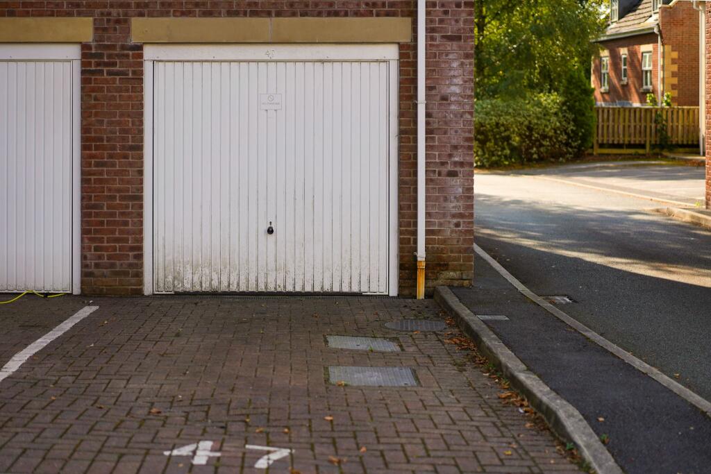 Additional property image - Clarendon Gardens, Bolton, BL7