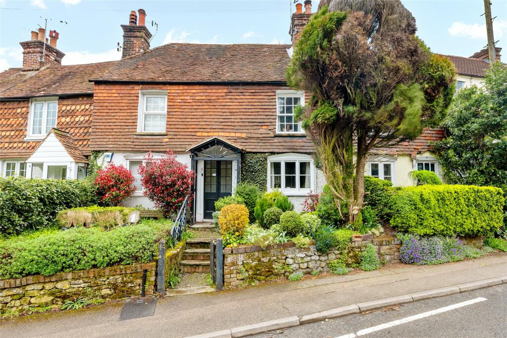 2 bedroom terraced house for sale in Pebble Hill Cottages, Westerham