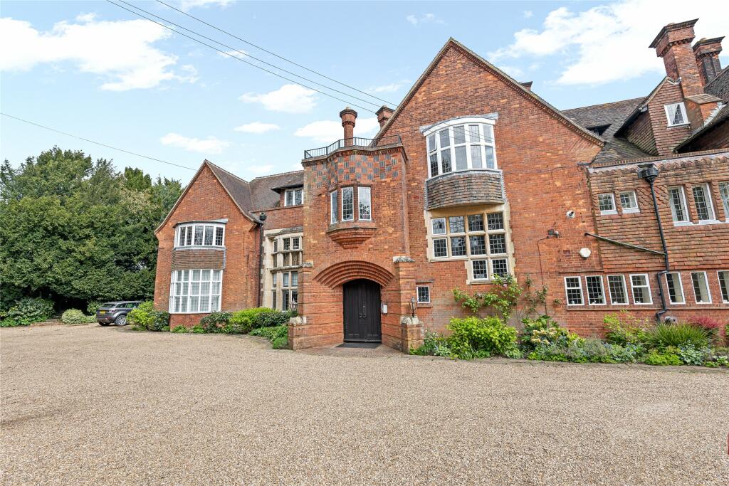 3 bedroom apartment for sale in Mapleton Road, Four Elms, Edenbridge