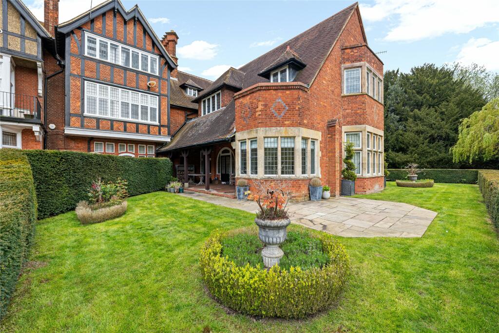 3 bedroom apartment for sale in Mapleton Road, Four Elms, Edenbridge
