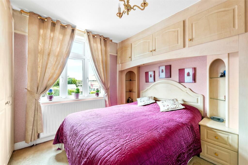 Additional property image - Farleigh Road, Warlingham, Surrey, CR6