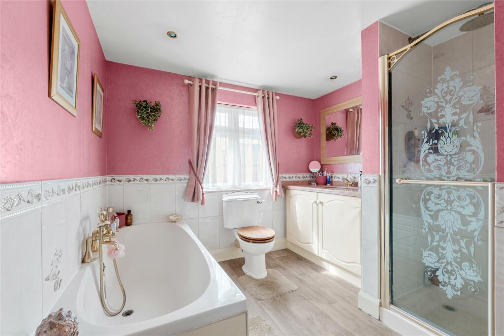 Additional property image - Farleigh Road, Warlingham, Surrey, CR6