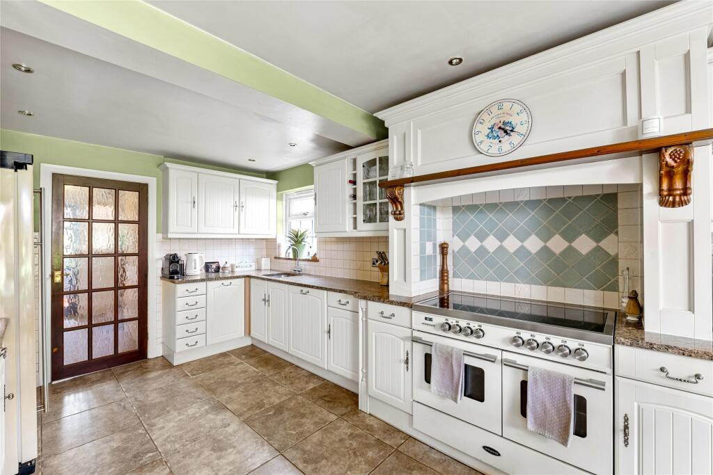 Additional property image - Farleigh Road, Warlingham, Surrey, CR6