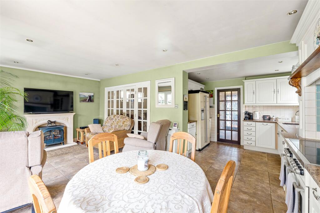 Additional property image - Farleigh Road, Warlingham, Surrey, CR6