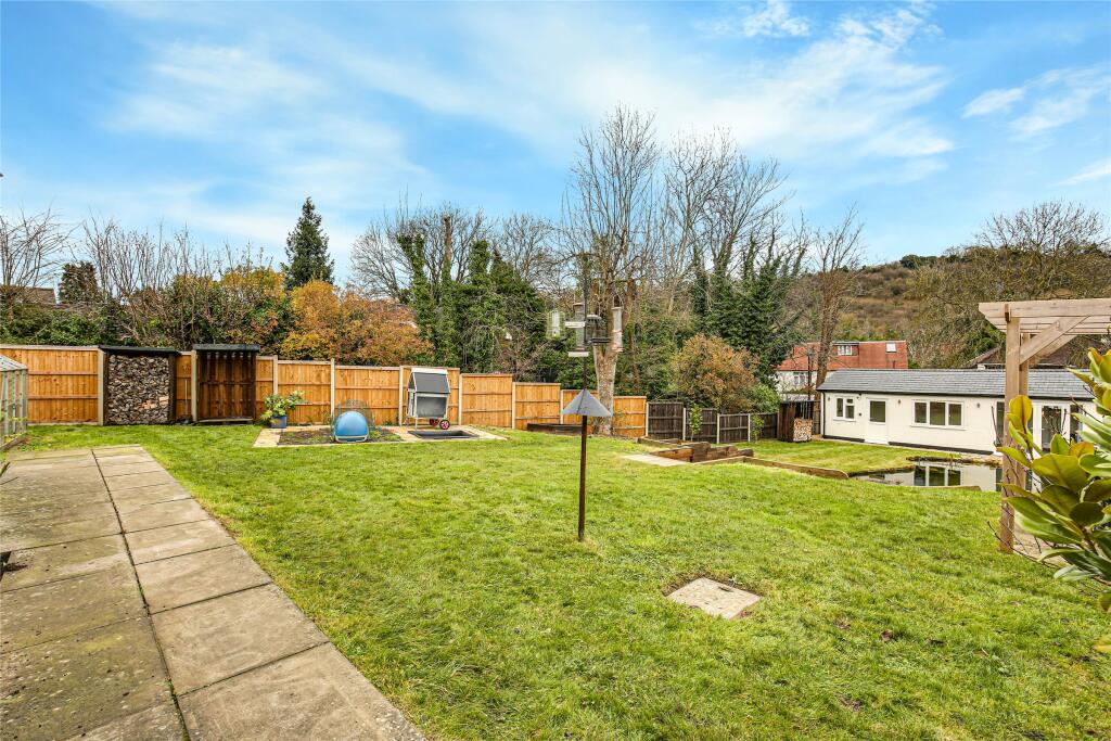 Additional property image - Mosslea Road, Whyteleafe, CR3