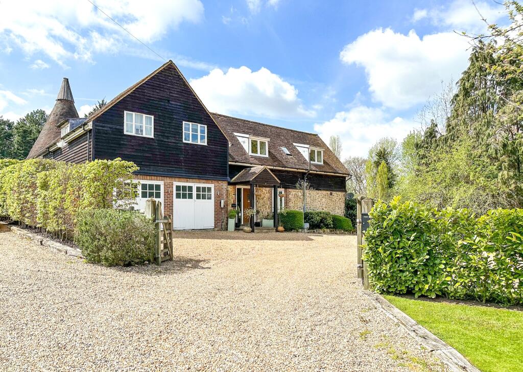 Main image of property: London Road, Westerham, TN16