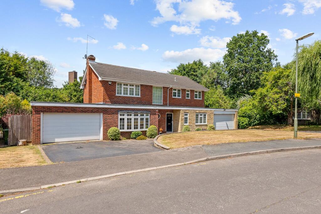 Main image of property: New Lodge Drive, Oxted, Surrey, RH8