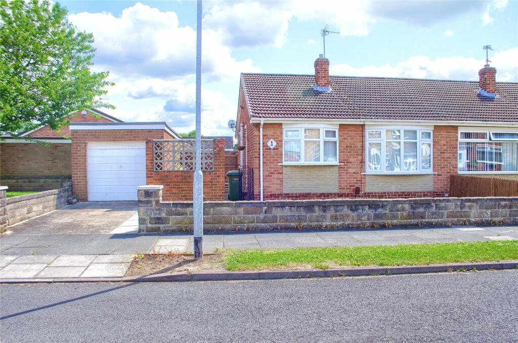 2 bedroom bungalow for sale in Cayton Drive, Thornaby, TS17