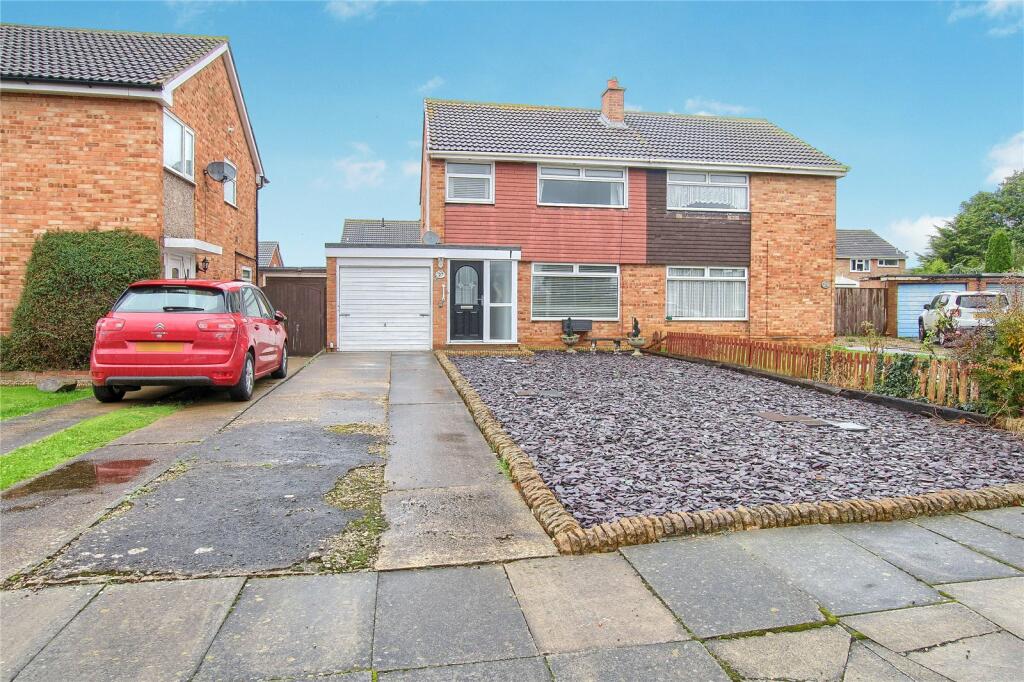 3 bedroom semidetached house for sale in Elgin Road, Thornaby, TS17