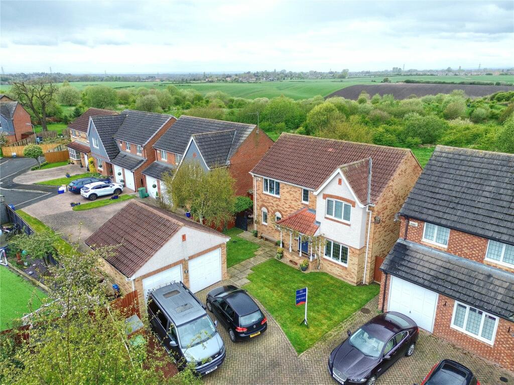 4 bedroom detached house for sale in Newgale Close, Ingleby Barwick, TS17
