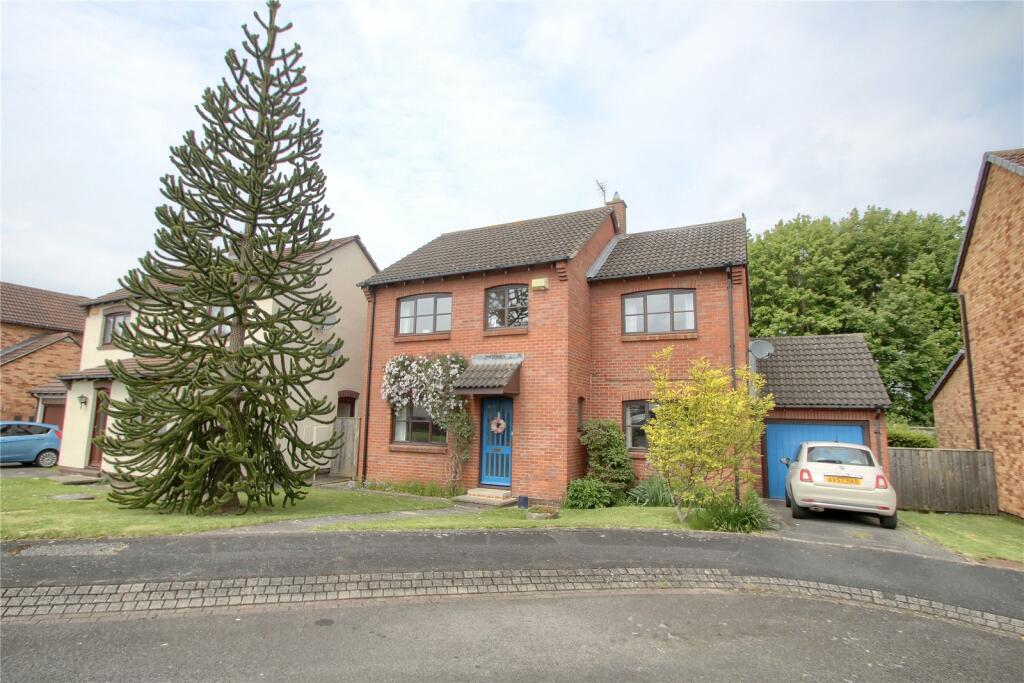 4 bedroom detached house for sale in Lorimer Close, Ingleby Barwick, TS17