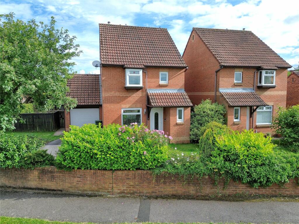 3 bedroom detached house for sale in Henshaw Drive, Ingleby Barwick, TS17