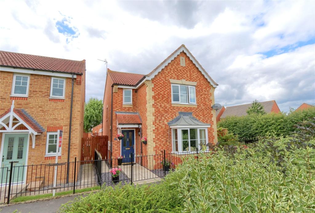 3 bedroom detached house for sale in Knebworth Court, Ingleby Barwick, TS17