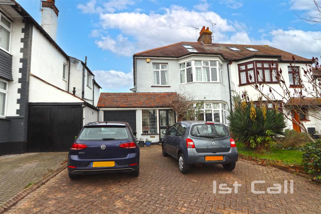 Main image of property: Kenilworth Gardens, Westcliff-On-Sea