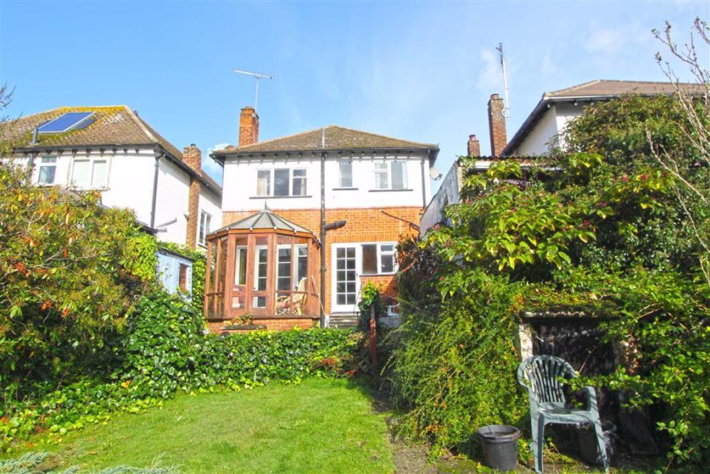 3 bedroom detached house for sale in Ewan Way, Leigh On Sea, Essex, SS9