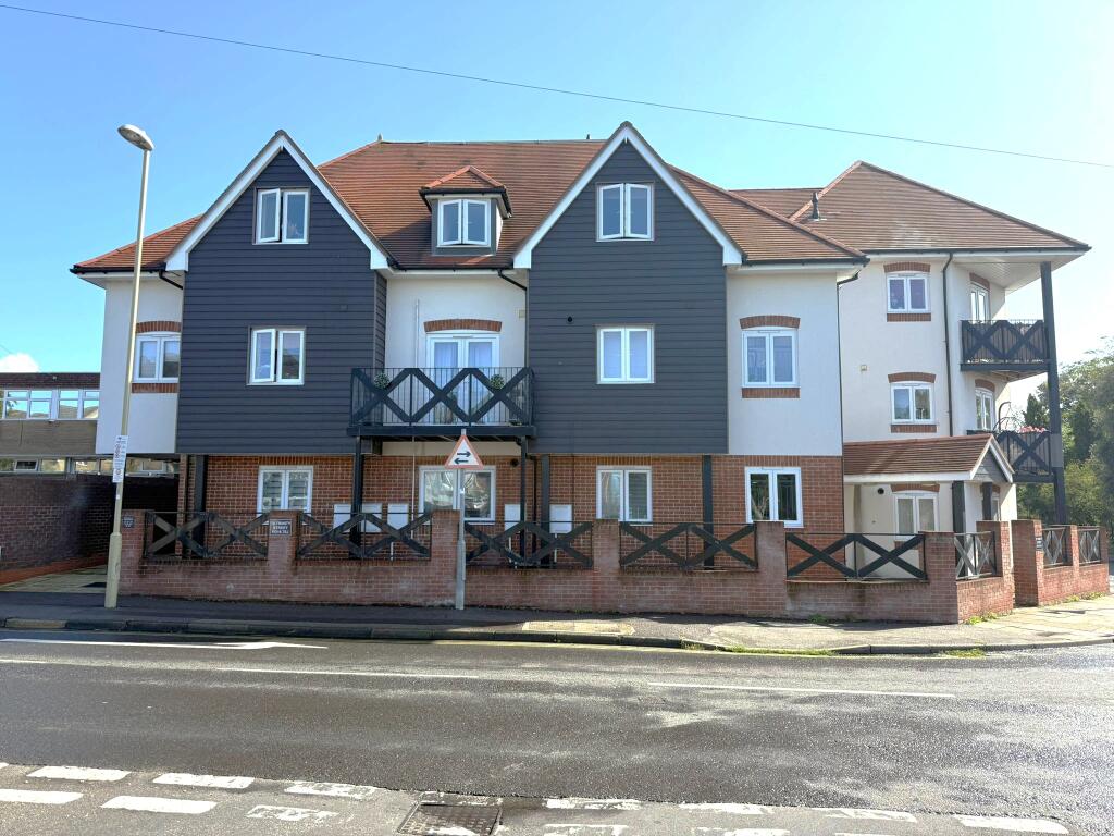 Main image of property: Trinity Street  Fareham  UNFURNISHED