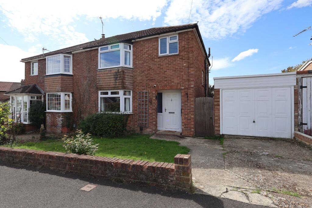 Main image of property: Mead Way  Fareham  UNFURNISHED