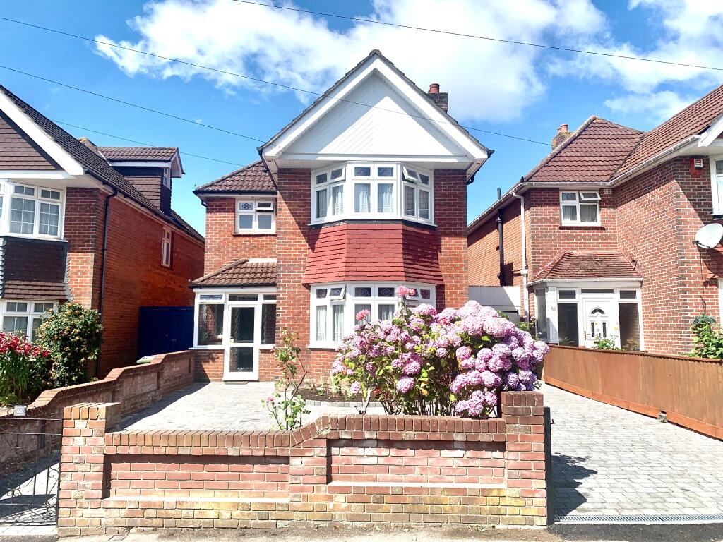 Main image of property: UPPER SHIRLEY, SOUTHAMPTON