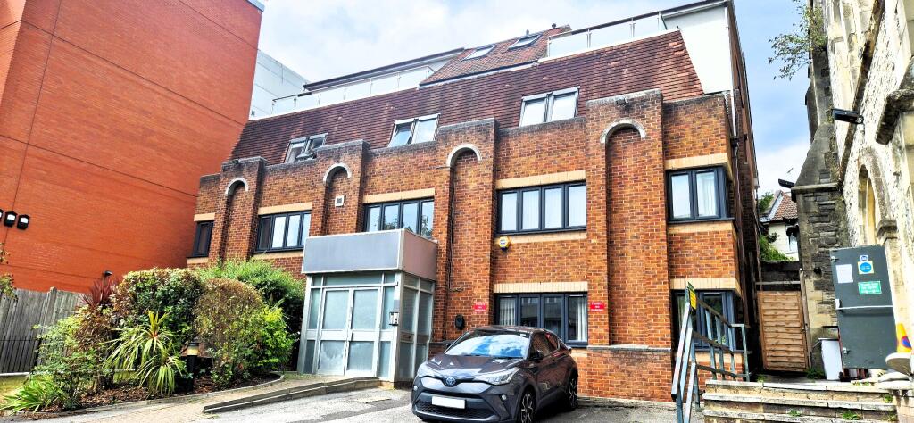 Main image of property: COMMERCIAL ROAD, SOUTHAMPTON
