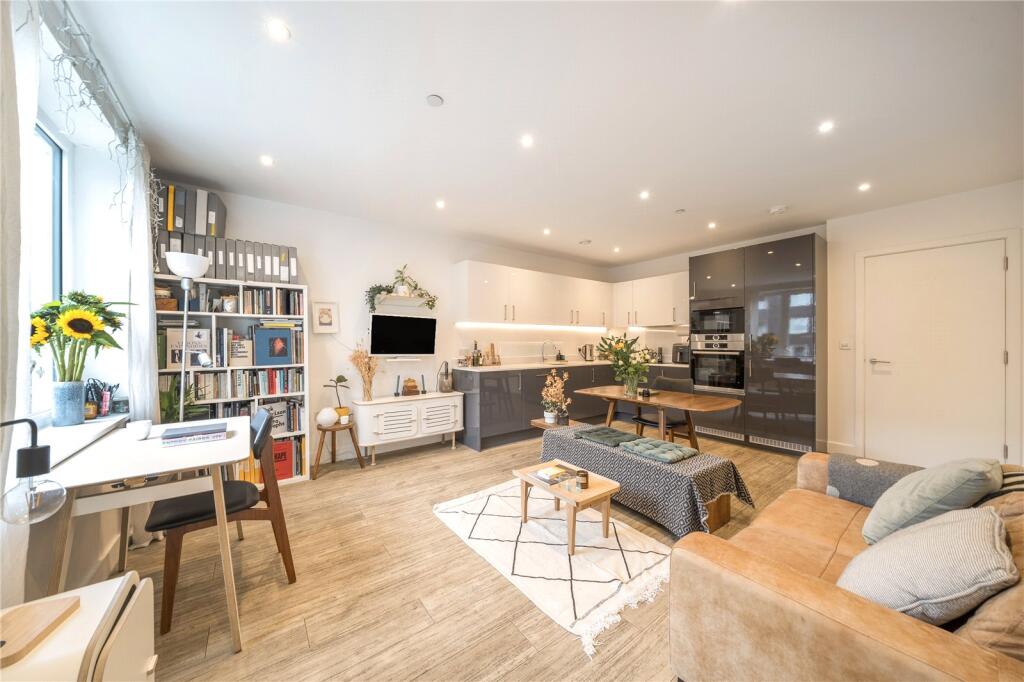 Main image of property: Beck Square, London