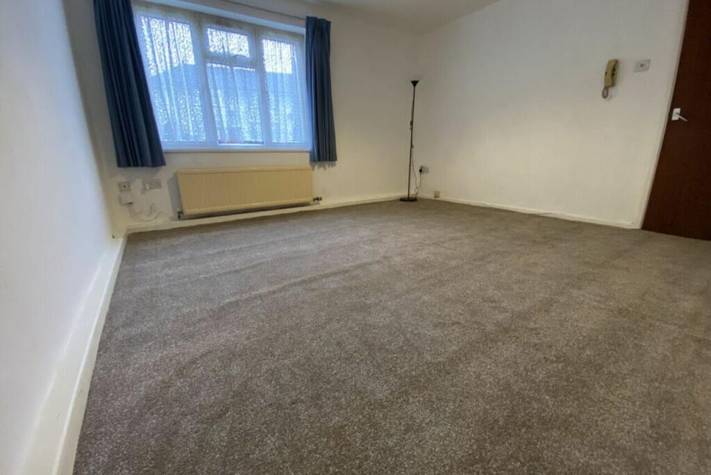 Additional property image - Townfield Gardens, Bebington, CH63 5RN