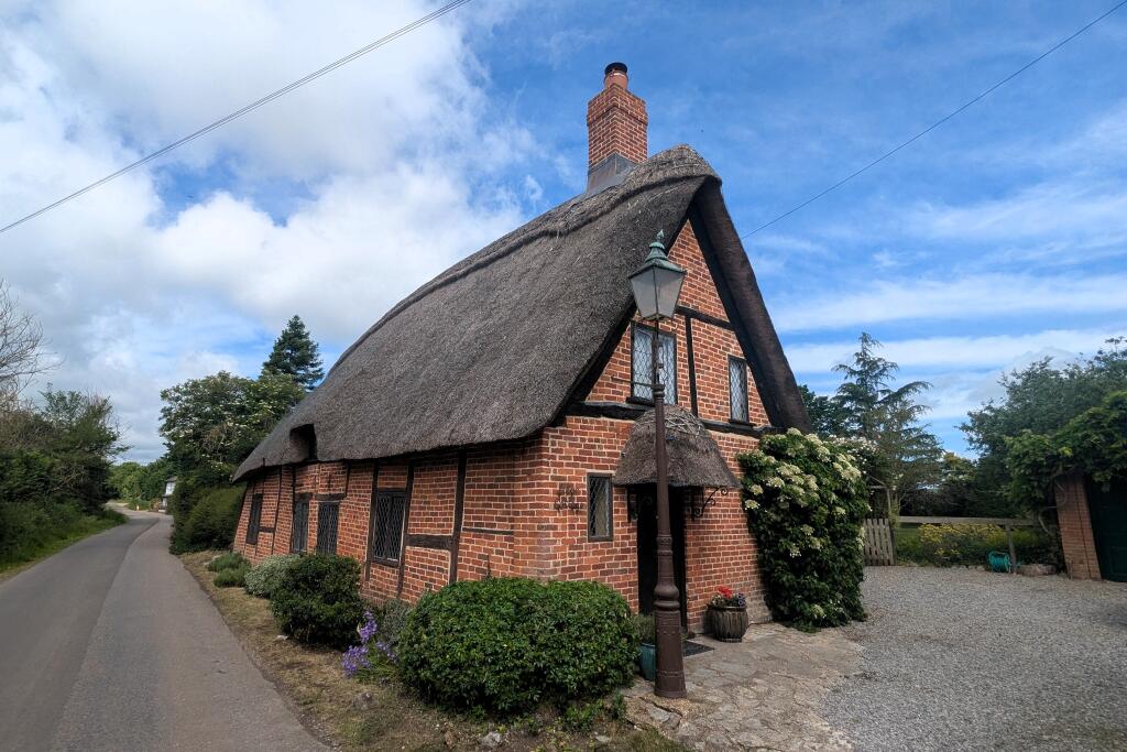 Main image of property: Fordingbridge   Fryern Court Road   UNFURNISHED