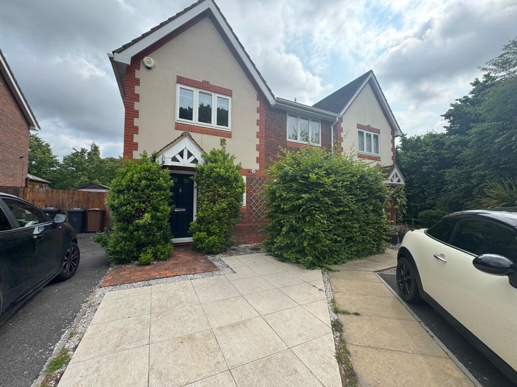Main image of property: Chandlers Ford   Collins Close   UNFURNISHED