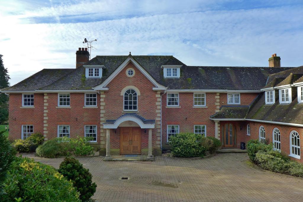 9 bedroom country house for rent in Romsey Cupernham Lane UNFURNISHED, SO51