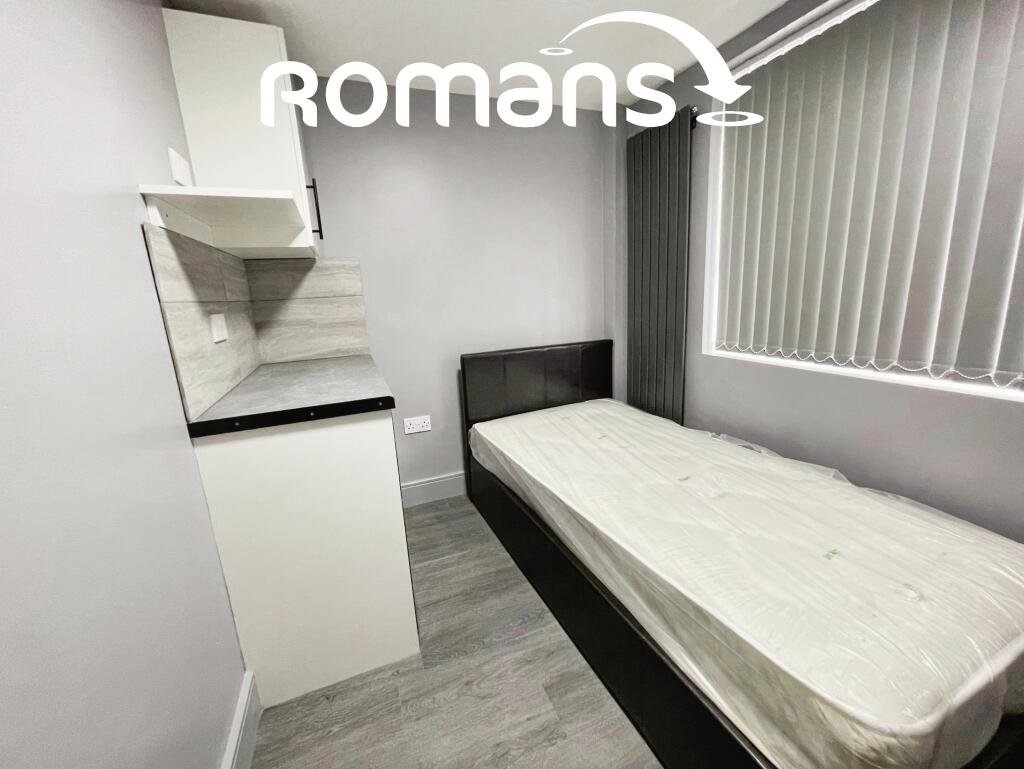 Main image of property: Kentwood Hill, Tilehurst, Reading, RG31