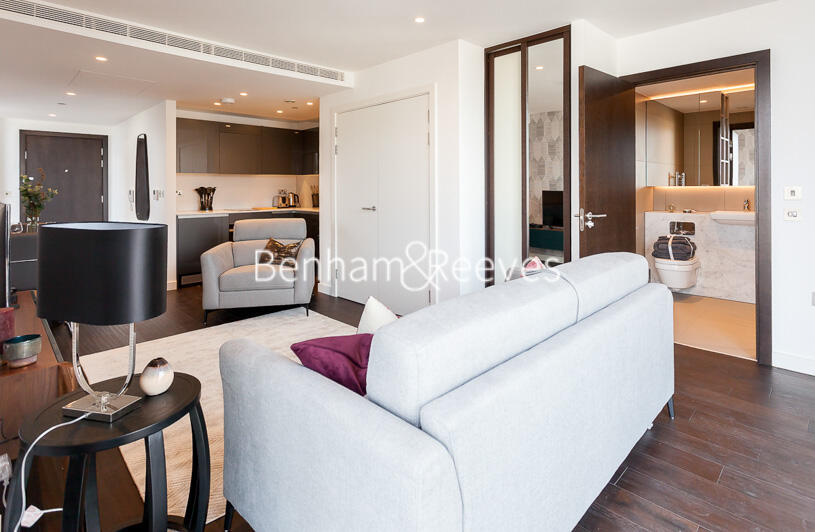 Main image of property: Lavender Place, Royal Mint Street, E1