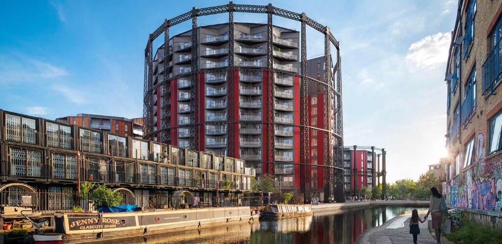 Main image of property: Regents View, Broadway East, Bethnal Green, E2